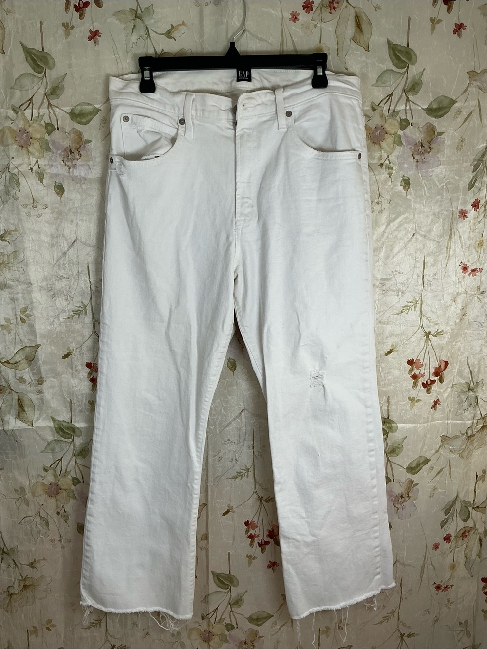 Gap Women’s High Rise Ankle Flare White Jeans Raw Hem Size 12